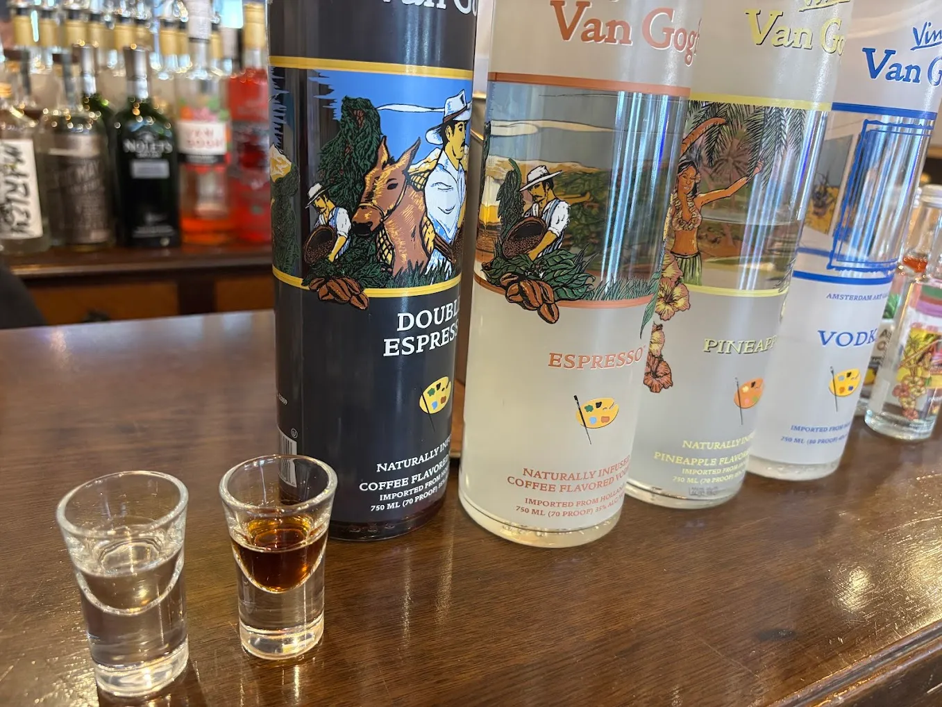 あとはウォッカ飲みに行ったりとか